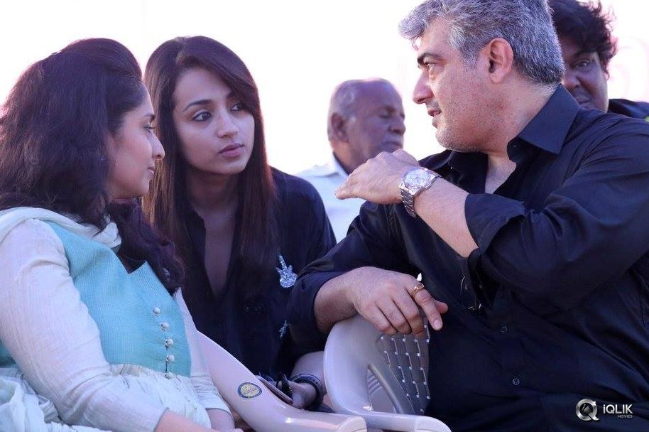 Tamil-Actors-Protest-For-Jallikattu